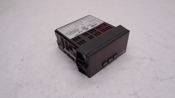 RED LION CONTROLS PAXLA0U0 CURRENT VOLT METER