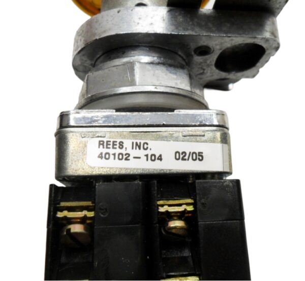 REES 40102-104 PUSH BUTTON OPERATOR YELLOW W/ 50703N0-NC CONTACT BLOCK - Image 5