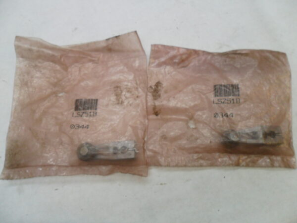 LOT OF 2 NEW SEALED HONEYWELL MICRO SWITCH LSZ51B LIMIT SWITCH ROLLER LEVER