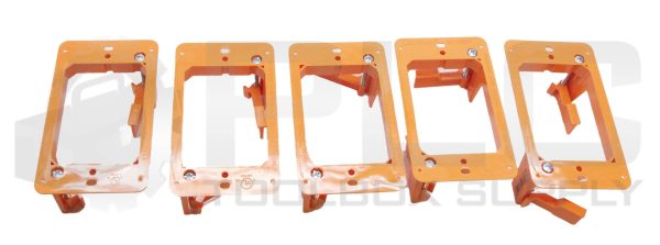 LOT OF 5 NEW CARLON SC100RR LOW VOLTAGE BRACKET