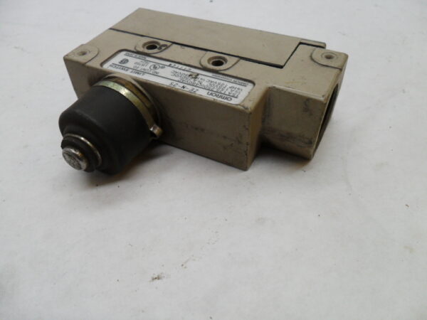OMRON ZE-N-2S LIMIT SWITCH 15A 125/480VAC - Image 2