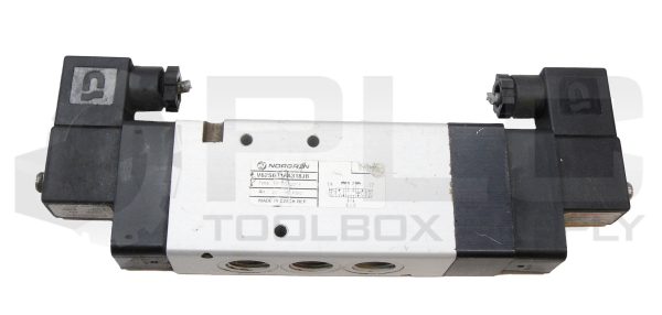 NORGREN V62S611AA318JB PNEUMATIC SOLENOID VALVE W/ (2) 13J COIL