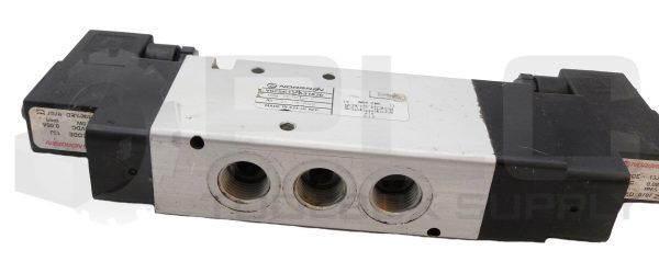 NORGREN V62S611AA318JB PNEUMATIC SOLENOID VALVE W/ (2) 13J COIL - Image 2