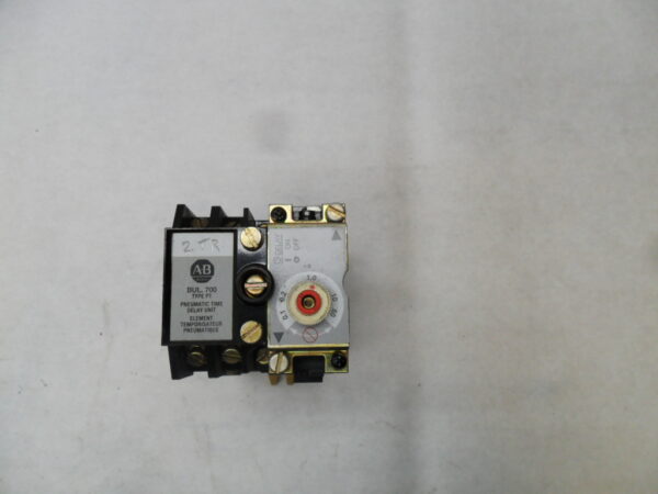 ALLEN BRADLEY 700-P400A1 /B CONTROL RELAY W/ 700-PT /B TIME DELAY W/ PA236 COIL - Image 2