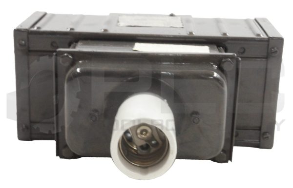 NEW LUMARK LIGHTING HPLM-5-400-MT HID LIGHT FIXTURE 400W 120/208/240/277V *READ* - Image 4