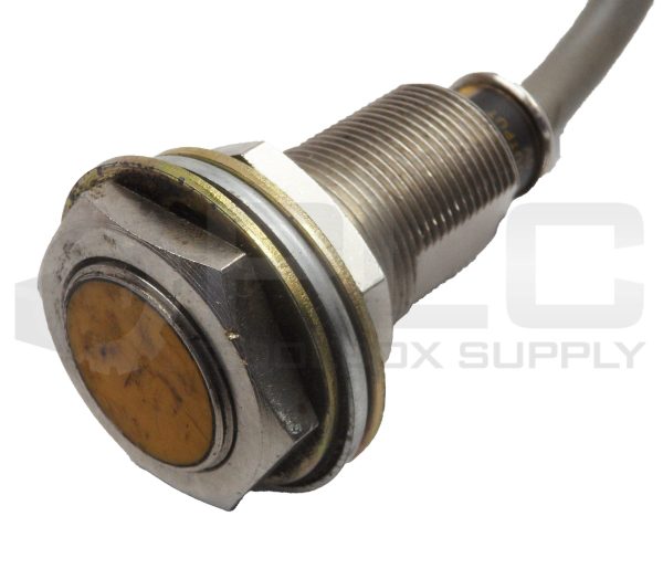 OMRON TL-X5E1 PROXIMITY SWITCH 10-40VDC 3/4" THREAD W/ 18" CABLE - Image 2