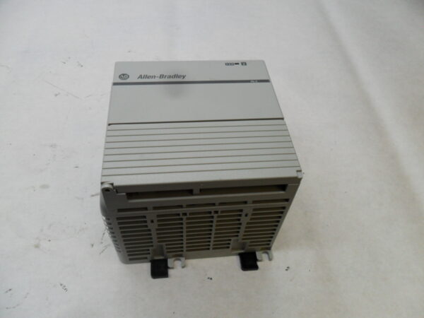 ALLEN BRADLEY 1768-PA3 /A POWER SUPPLY 1768PA3 120/240VAC