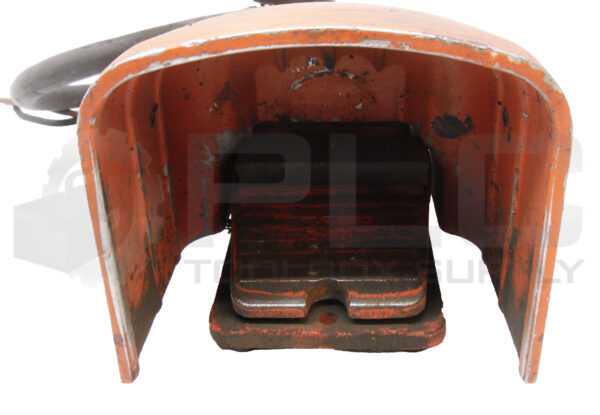 DAYTON 6GPE7 HEAVY DUTY FOOT SWITCH 25A 480VAC 1.5HP TYPE 1 - Image 2