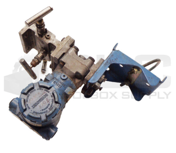 ROSEMOUNT 03031-0761-0022 PRESSURE TRANSMITTER W/ M4AVS MANIFOLD 02-2565-541 - Image 2
