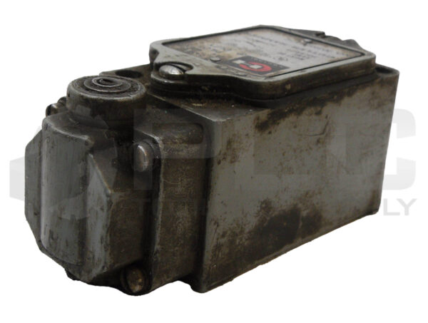 CUTLER HAMMER 10316H187C LIMIT SWITCH 600VAC - Image 3