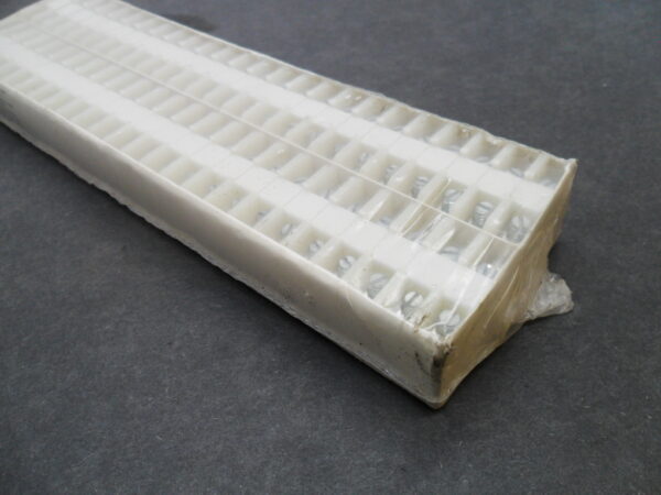 SEALED NEW BOX OF 50 ALLEN BRADLEY 1492-F1 /B TERMINAL BLOCKS - Image 2