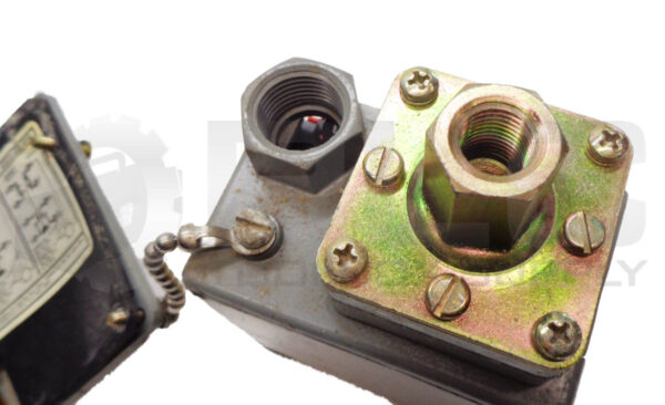 NEW SQUARE D 9012 GDW-5 SER B PRESSURE SWITCH 3-150PSI - Image 5