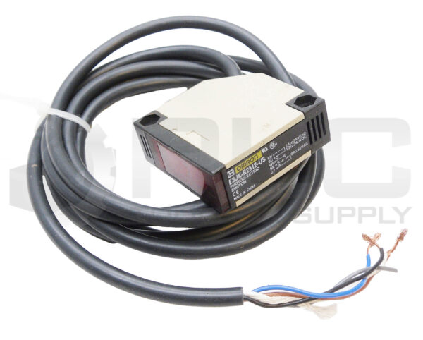 OMRON E3JK-R2M2-US PHOTOELECTRIC SENSOR 24-240VAC 12-240VDC 3A