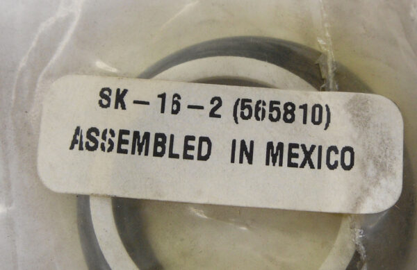 SEALED NEW EATON VICKERS SK-16-2 SEAL KIT 565810 - Image 2