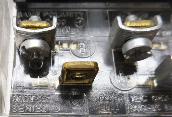 ALLEN BRADLEY 800T-QAH24R /T PUSH BUTTON W/ 800T-XA /D CONTACT BLOCK *READ* - Image 3