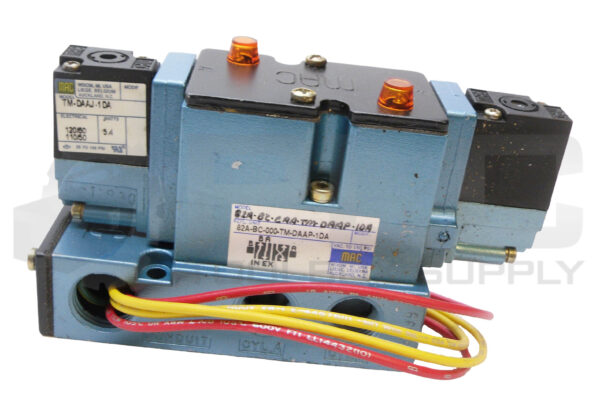 MAC VALVES 82A-BC-CAA-TM-DDAP-1DA SOLENOID VALVE W/ (2) TM-DDAJ-1DA COIL - Image 2