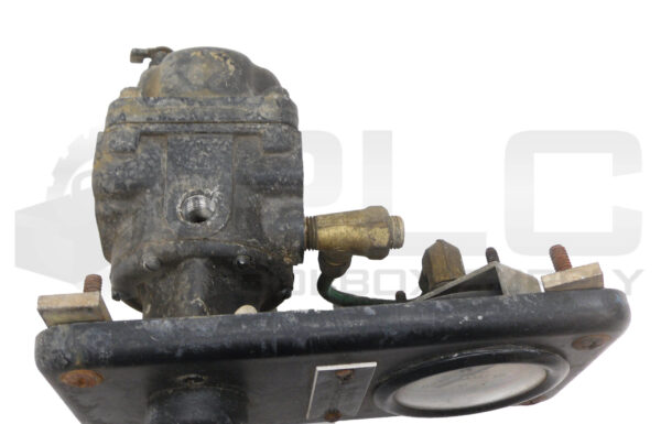 FISHER CONTROLS 670F PANEL MOUNT PRESSURE REGULATOR - Image 2