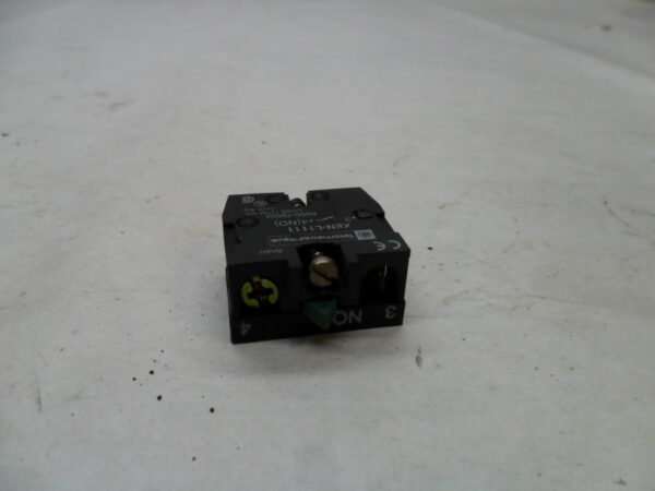 NEW TELEMECANIQUE XEN-L1111 CONTACT BLOCK 240V 3A - Image 2