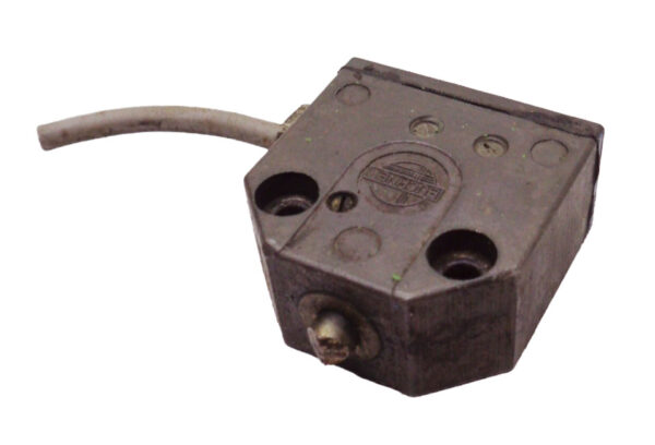 EUCHNER N01D 550 LIMIT SWITCH 4A 250V - Image 3