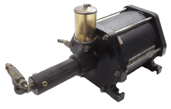 ENERPAC HYDRAULIC PUMP 12" PUMP W/ 10" SHAFT SPLIT END 3/8" FITTINGS