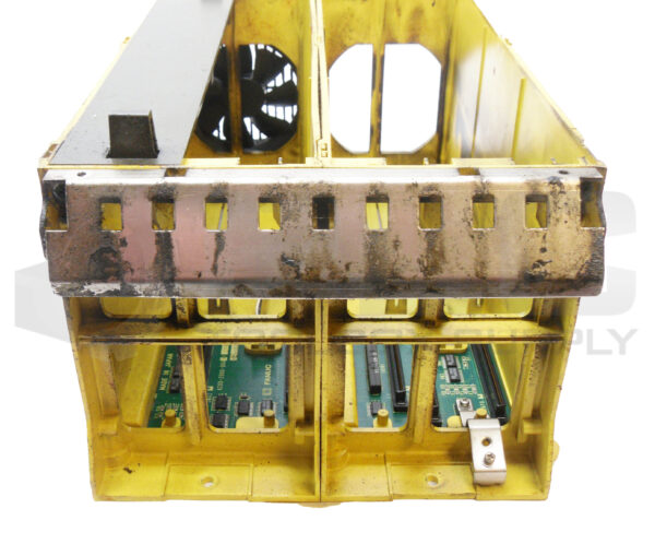 FANUC A02B-0200-B502 CONTROL CHASSIS 4 SLOT *READ* - Image 2