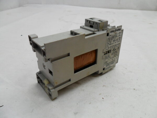 ALLEN BRADLEY 100-C23D*10 /C CONTACTOR 600VAC 30A - Image 3