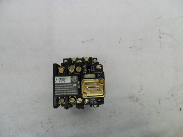 ALLEN BRADLEY 700-NT400A1 /C AC RELAY W/ 700-NT /C W/ 700-N400A1 /C W/ 84AB86 - Image 2