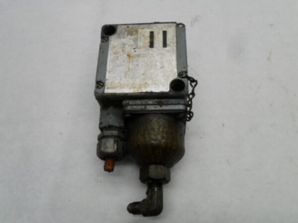 ALLEN BRADLEY 836T-T251J /B PRESSURE CONTROL 600V 60A