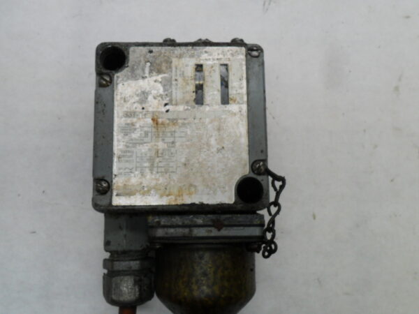 ALLEN BRADLEY 836T-T251J /B PRESSURE CONTROL 600V 60A - Image 2