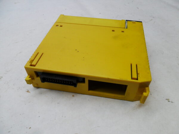 FANUC A03B-0807-C154 OUTPUT MODULE AOD16D A0D16D - Image 3