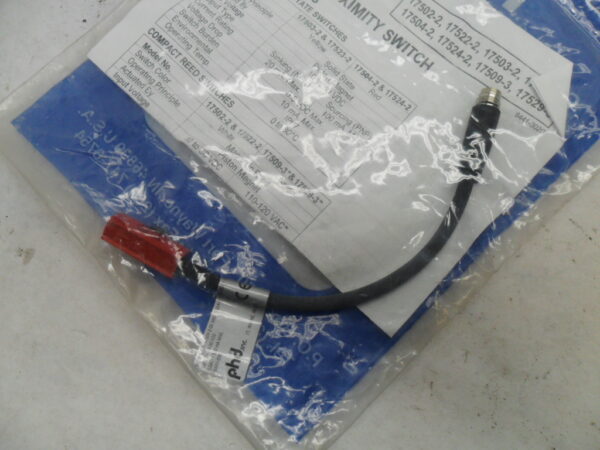 SEALED NEW PHD 17524-2 PROXIMITY SENSOR - Image 2