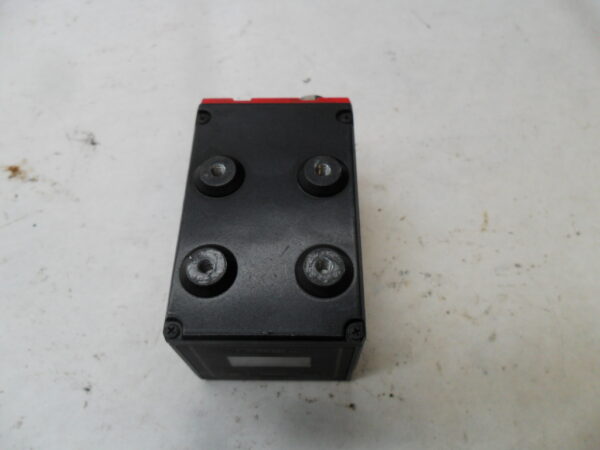 KEYENCE SR-1000 AUTO FOCUS BARCODE READER 24VDC - Image 2