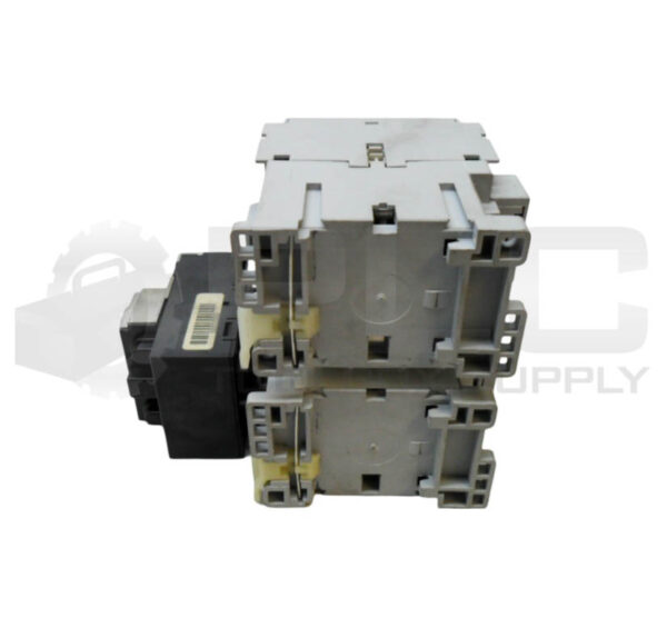 ALLEN BRADLEY 104-C09D22 /B CONTACTOR W/ 100-C09*10 /A CONTACTOR W/ 193-A1E1 /A - Image 4