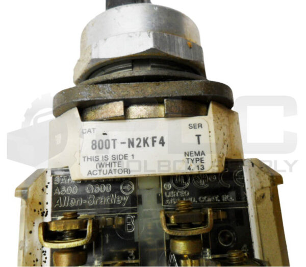 ALLEN BRADLEY 800T-N2KF4 /T SELECTOR SWITCH W/ (2) 800T-XA /D CONTACT BLOCK - Image 5