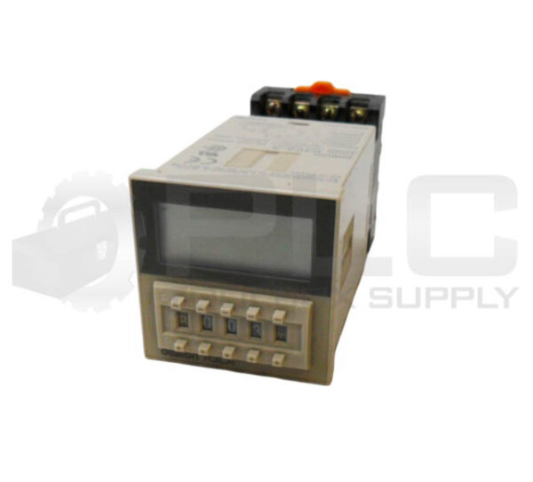 OMRON H3CA-A RELAY 24-240VAC 50/60HZ 12-240VDC W/ PF113A RELAY BASE