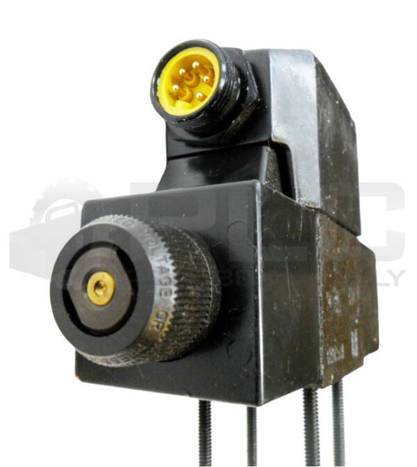 CONTINENTAL HYDRAULICS VSD03M-2A-GB5H-60L-C DIRECTION VALVE W/ (2) 1012953AD - Image 4