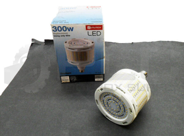 NEW UTILITECH 2569288 LED LIGHT BULB 6000 LUMENS 300W *READ*