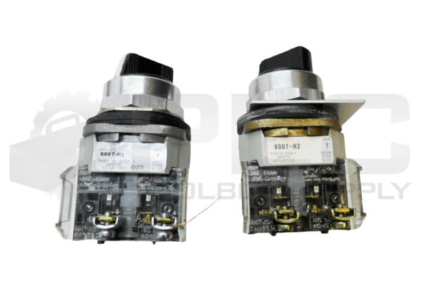 LOT OF 2 ALLEN BRADLEY 800T-H2 /T SELECTOR SWITCH W/ 800T-XD1 /D CONTACT BLOCK