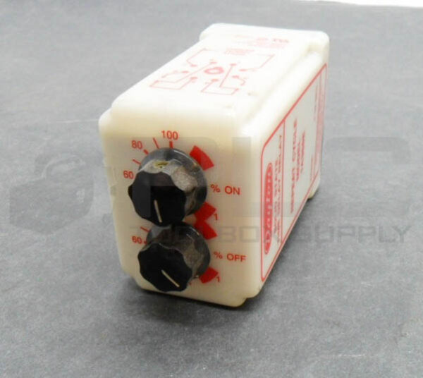 DAYTON 1A366E SOLID STATE TIME DELAY RELAY .1-10SEC 120VAC 50/60HZ 10A