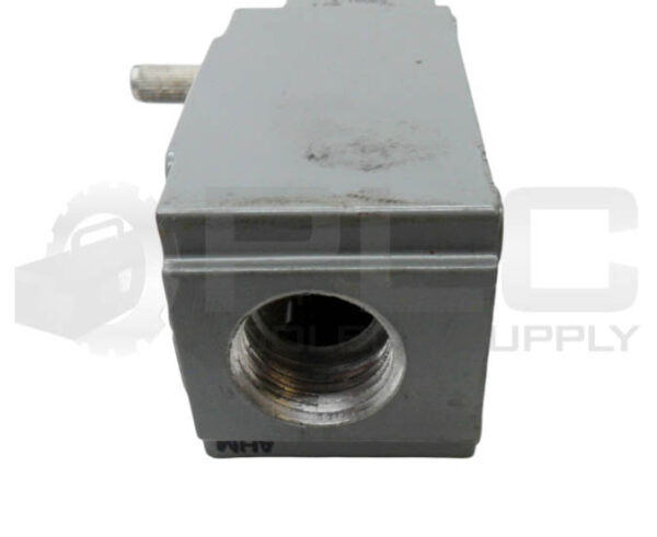 ALLEN BRADLEY Z-16065 OPERATOR HEAD W/ RECEPTACLE - Image 4