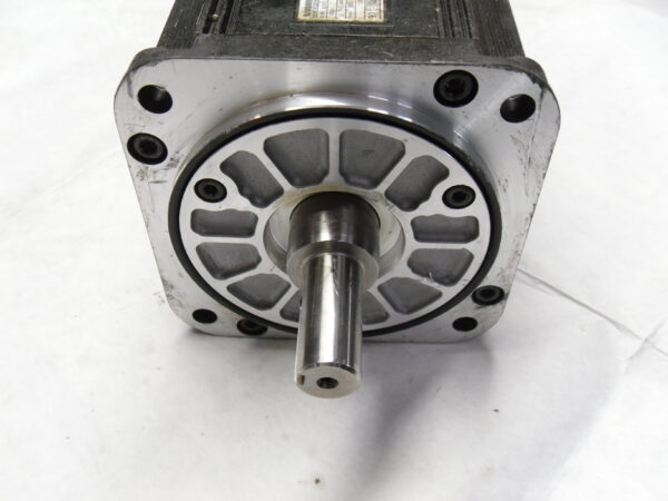 YASKAWA ELECTRIC SGMGH-09DCA6C AC SERVO MOTOR *READ/SEE PICTURES* - Image 3