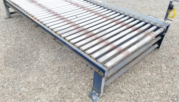 POWERED CHAIN DRIVEN LIVE ROLLER CONVEYOR Between Frame: 52in x 12ft - Image 3