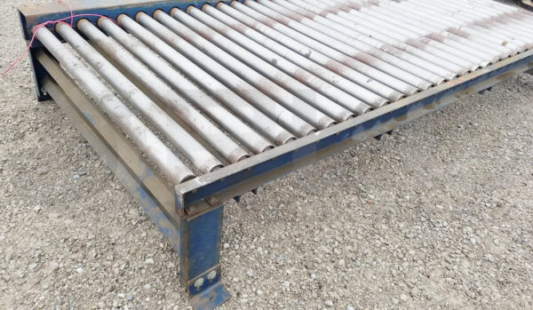 POWERED CHAIN DRIVEN LIVE ROLLER CONVEYOR Between Frame: 52in x 12ft - Image 2