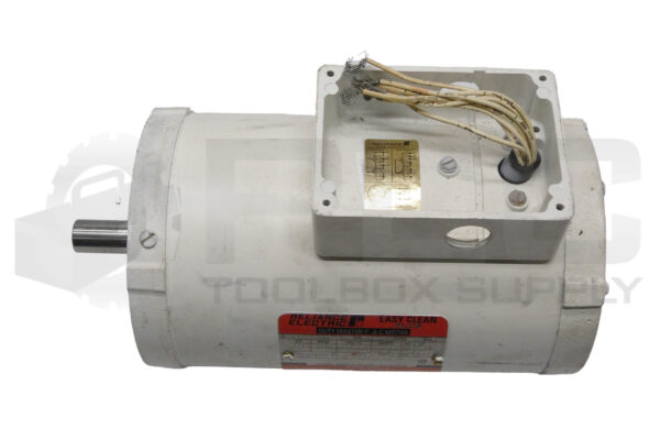 NEW RELIANCE P14X4510P MOTOR 1.5HP 3PH 1725RPM FR: FD145TC TYPE: P - Image 3