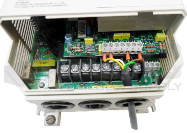 FLENDER 2E2R-10230-003 FREQUENCY CONVERTER 208-240V 50/60HZ 1PH 2.8/2.5A - Image 5
