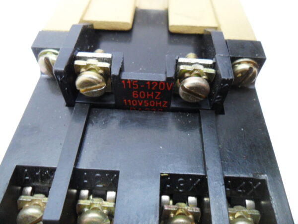 ALLEN BRADLEY 700-P400A1 /B AC RELAY W/ 700-PT400A1 /C W/ 700-PT /B W/ PA236 - Image 5