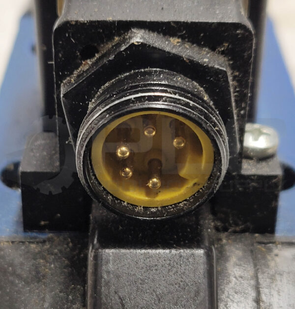 REXROTH 4WE10J40/CW110N9DK25L DIRECTIONAL CONTROL VALVE R900963610 - Image 5