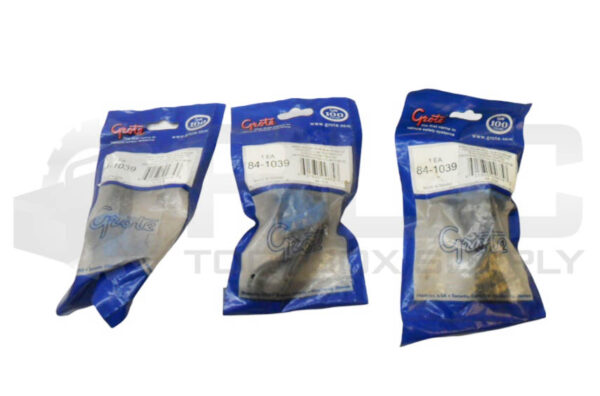LOT OF 3 SEALED NEW GROTE 84-1039 HEARNESS HEADLAMP