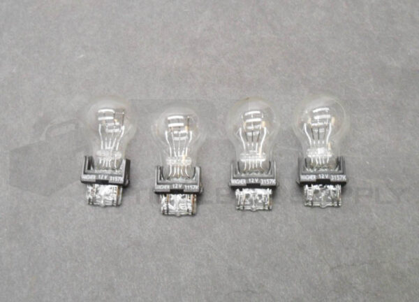 LOT OF 4 NEW WAGNER 3157K MULTI PURPOSE LIGHT BULB 12V