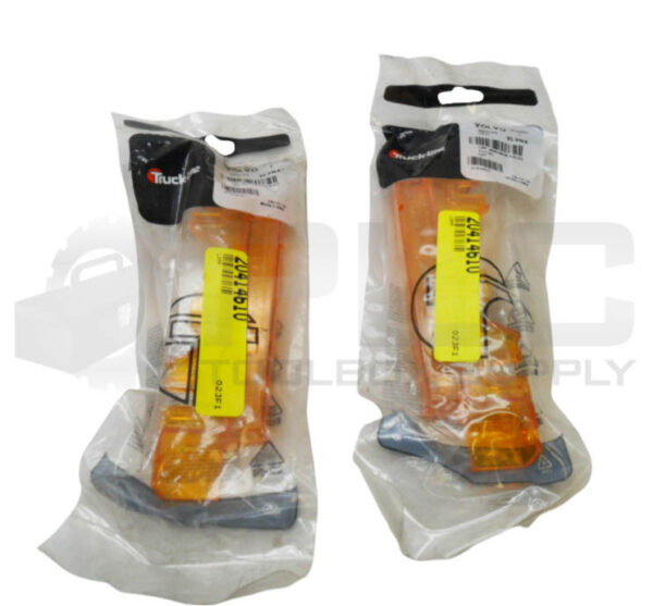 LOT OF 2 SEALED NEW TRUCK LITE 20414610 SUN VISOR LAMP